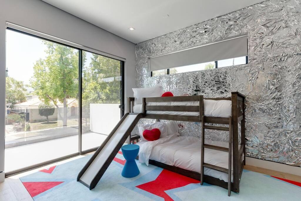 Villa Posh Luxury Modern With Pool And Rooftop Deck *