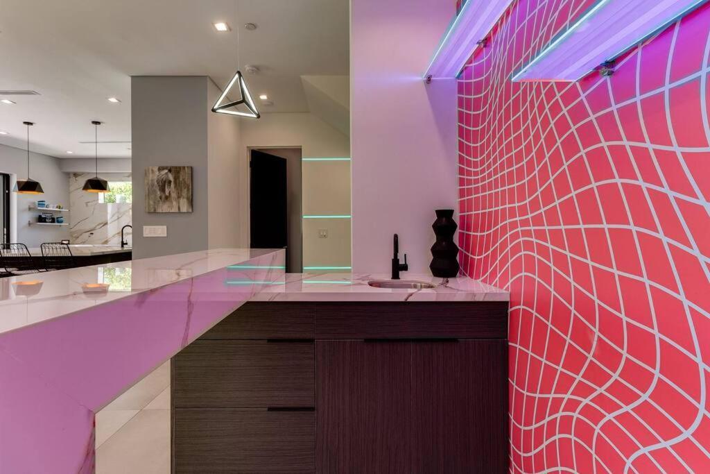 Villa Posh Luxury Modern With Pool And Rooftop Deck