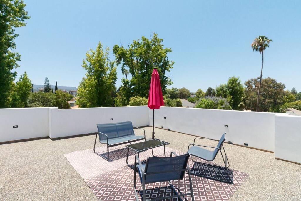 Posh Luxury Modern With Pool And Rooftop Deck *