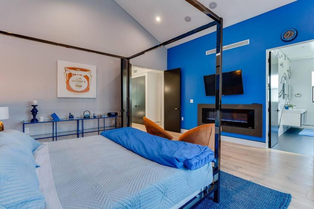 Villa Posh Luxury Modern With Pool And Rooftop Deck